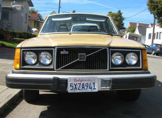 Illustration for article titled 1977 Volvo 244DL